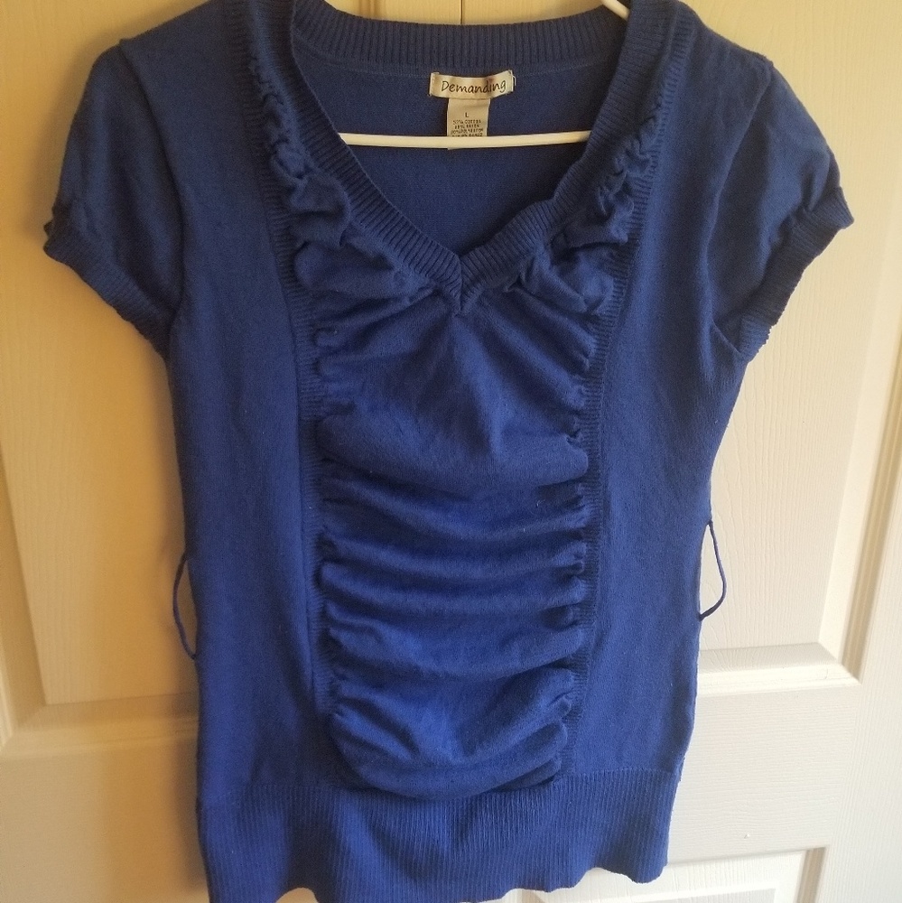 Blue short sleeve sweater